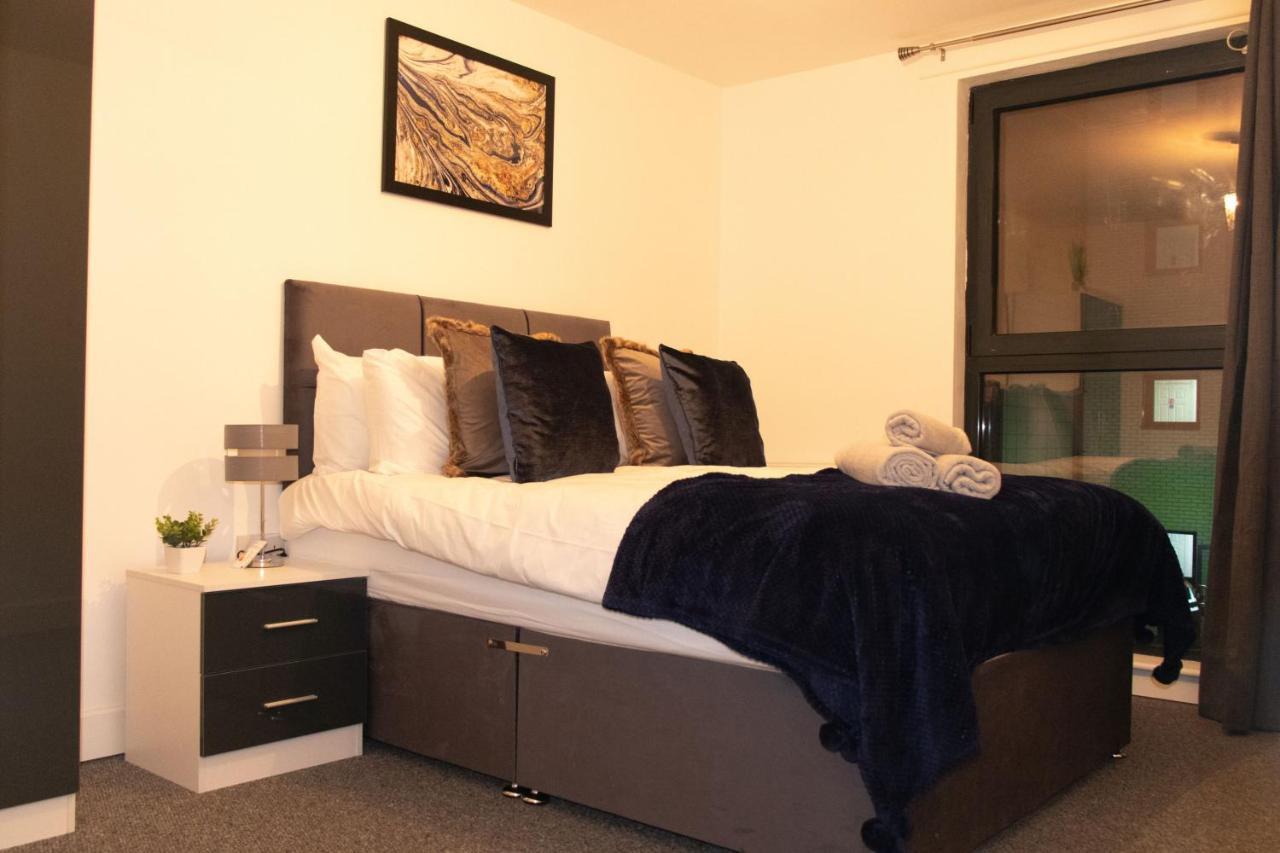 Livestay-Modern Apartment Minutes Away From Heathrow Slough Dış mekan fotoğraf