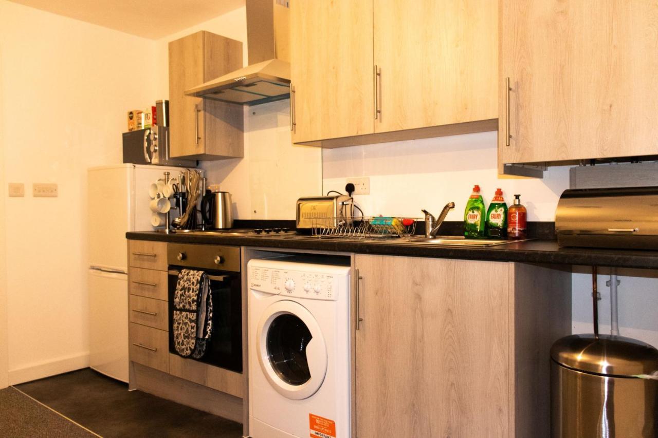 Livestay-Modern Apartment Minutes Away From Heathrow Slough Dış mekan fotoğraf